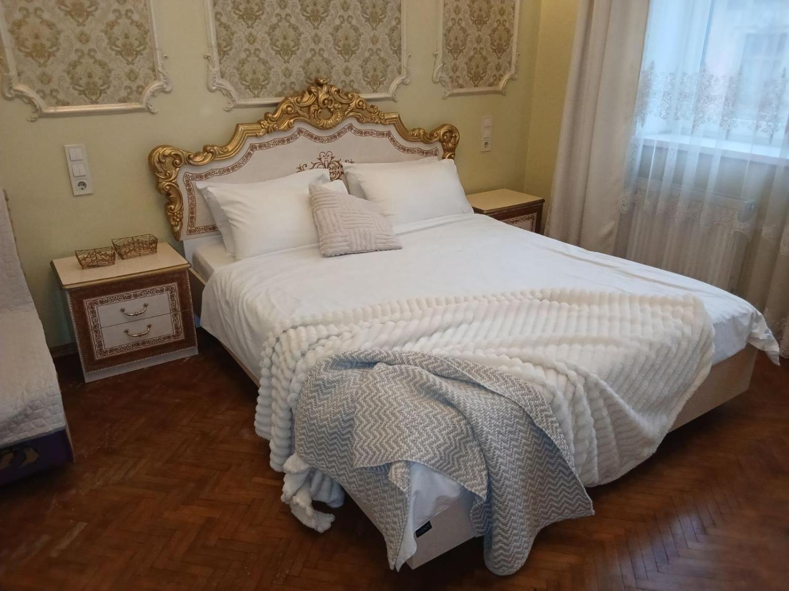 Квартира Возле Оперы Lviv Buitenkant foto